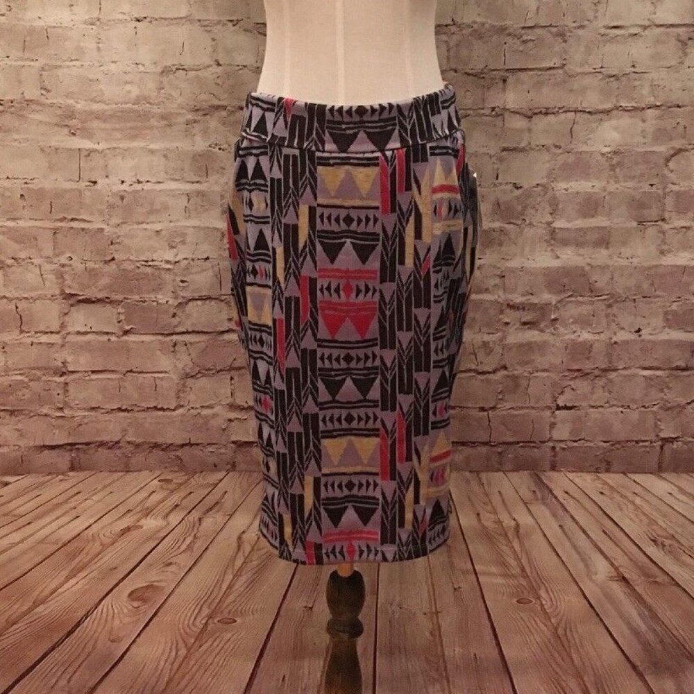 LuLaRoe CASSIE Skirt Grey Black Gold Red Arrows Aztec Tribal Size Small NEW